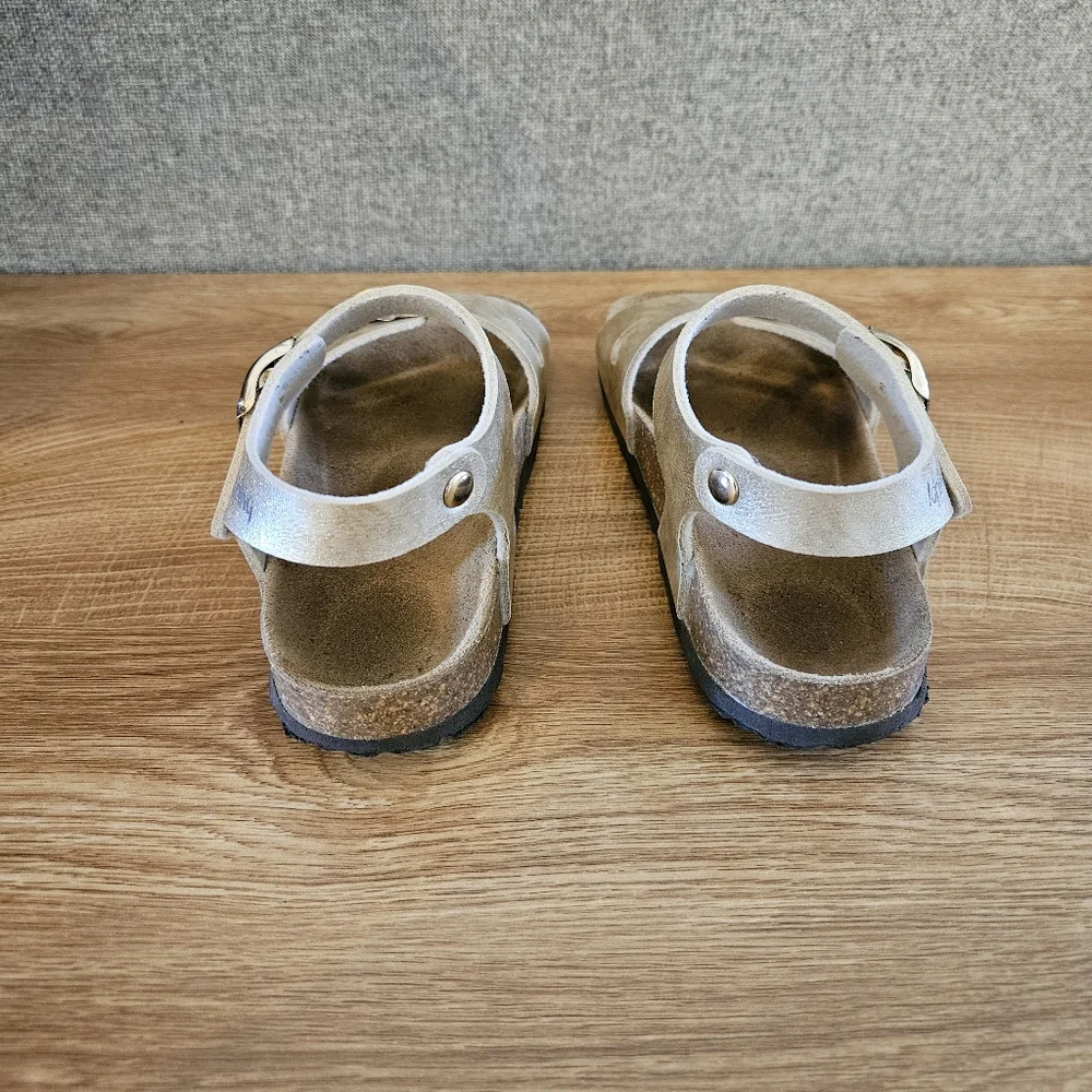Kipling Sandals Gold Size 2